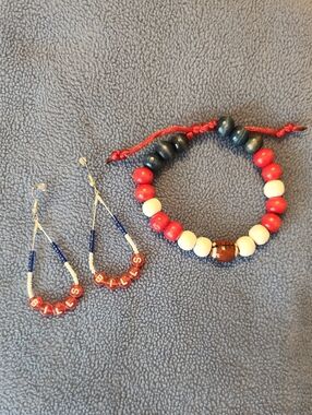Buffalo Bills Earrings And Bracelet Set